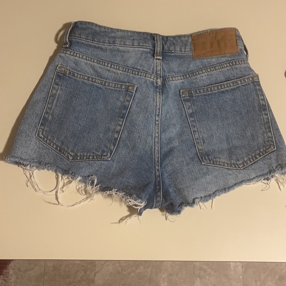 H & M DIVIDED SHORT Women JEAN SIZE 2 - Picture 9 of 9